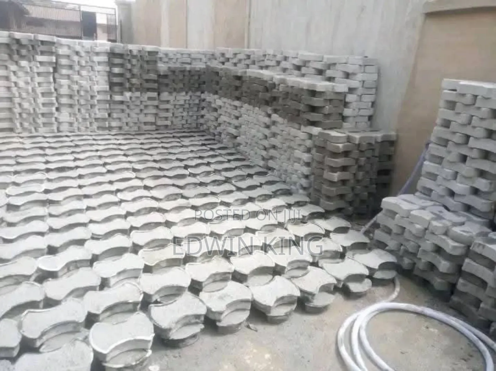 Titi Interlock Stone
