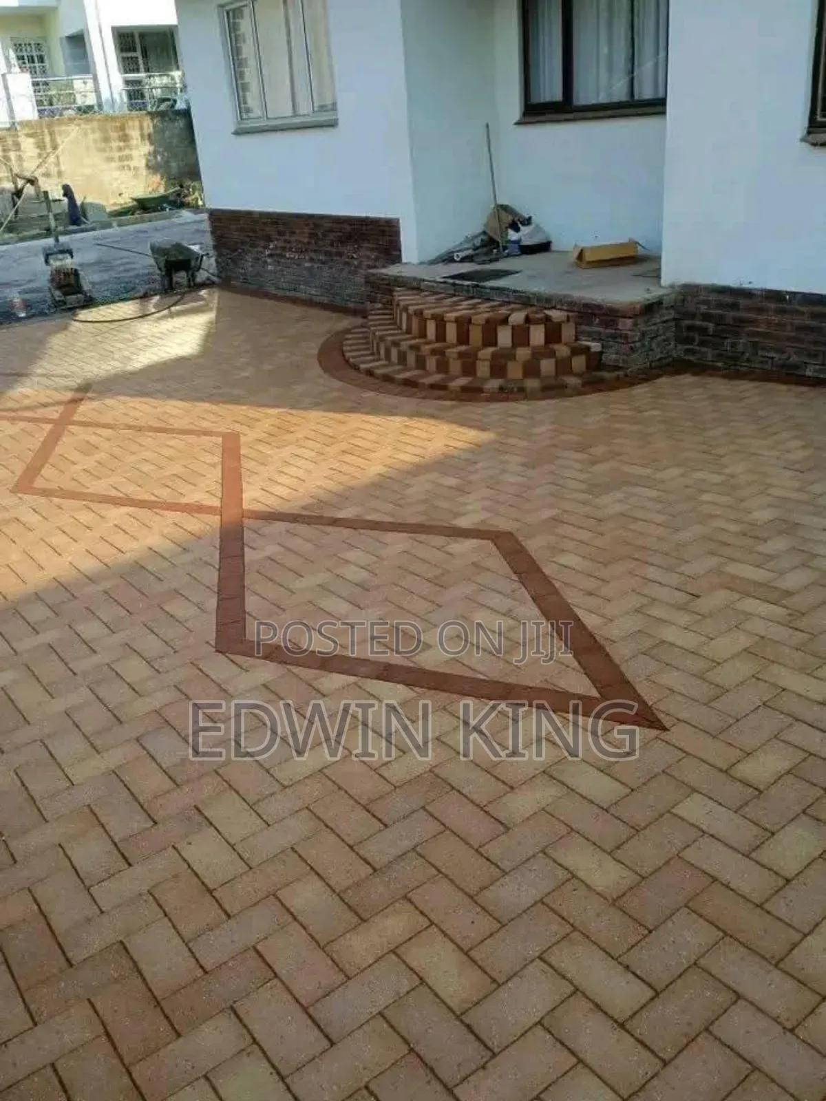Titi Interlock Stone