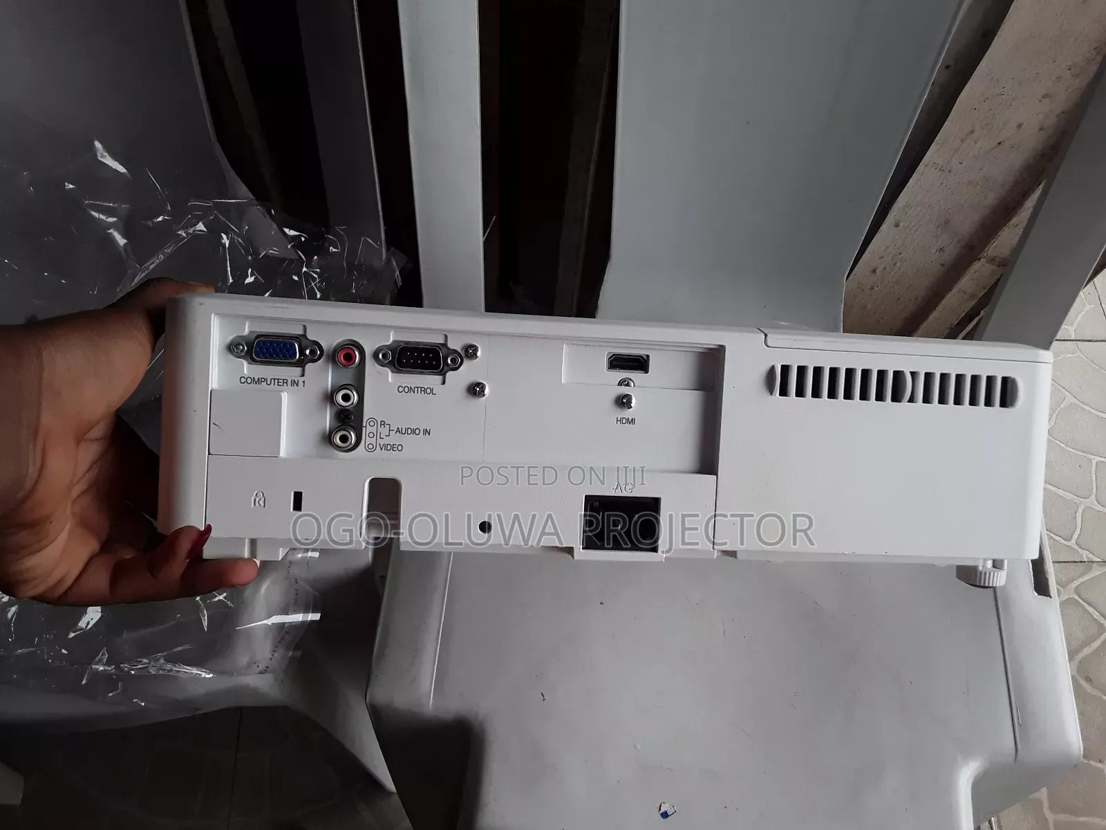 Latest Hitachi Cp-Ex303 Multimedia Projector
