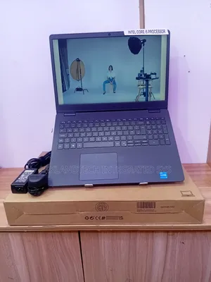 New Laptop Dell Vostro 1720 8GB Intel Core i5 SSD 512GB