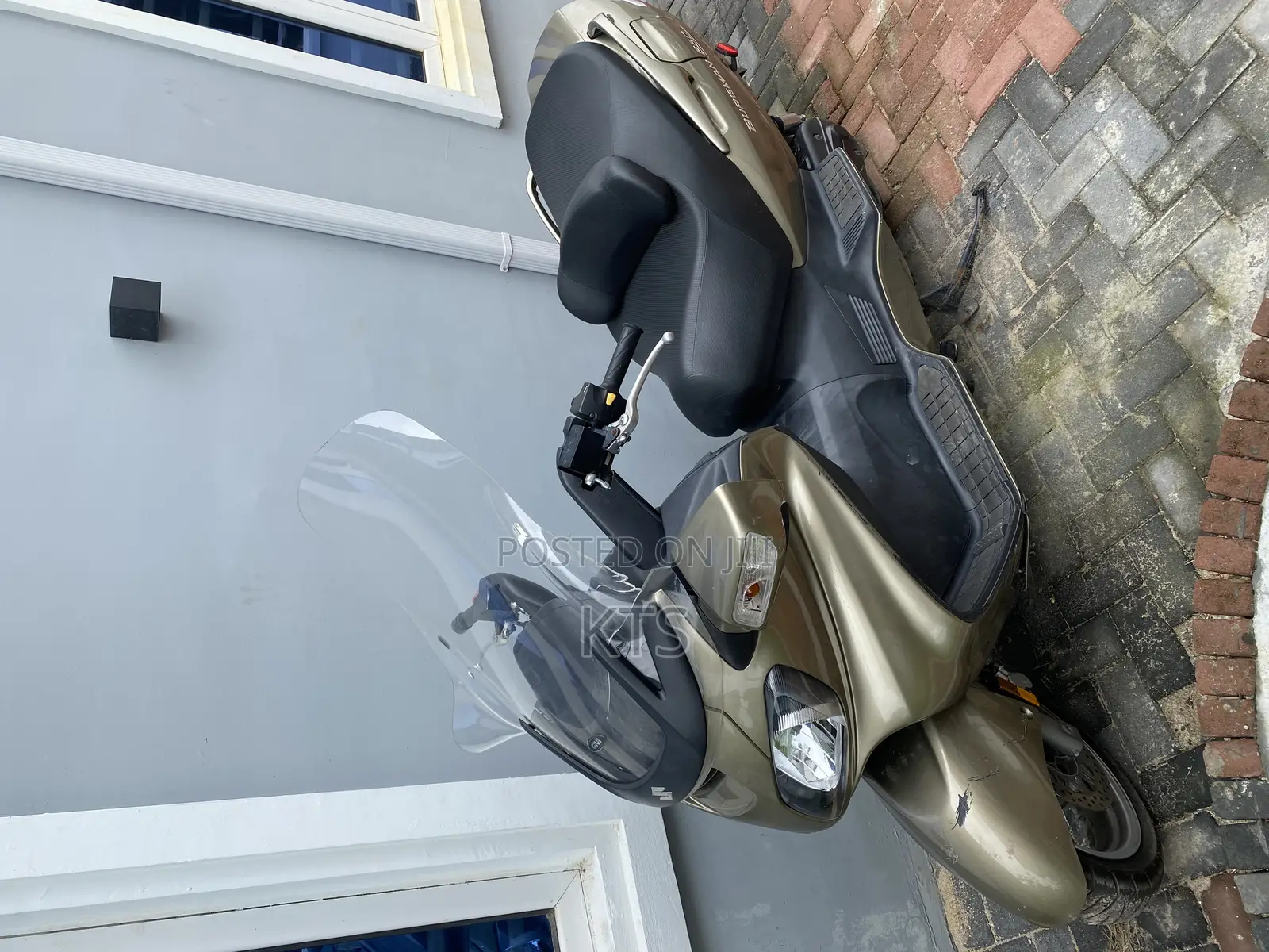 Suzuki Burgman 2009