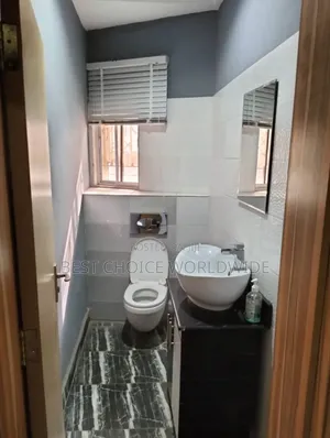 3bdrm Block of Flats in Old Bodija, Ibadan for rent