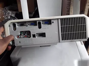 Latest Hitachi Multimedia Projector