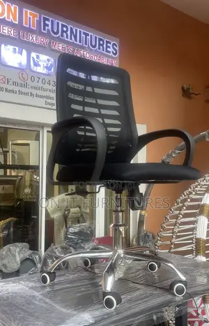 Victory Ergonomic Office Chair – Sleek Comfort Without Headrest