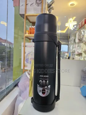 Stainless Steel Vacuum Thermos, Designed For Keeping Beverages Hot