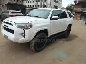 Toyota 4-Runner 2017 White