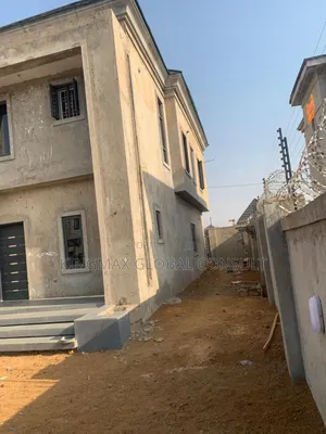 4bdrm Duplex in Lugbe Abuja for sale
