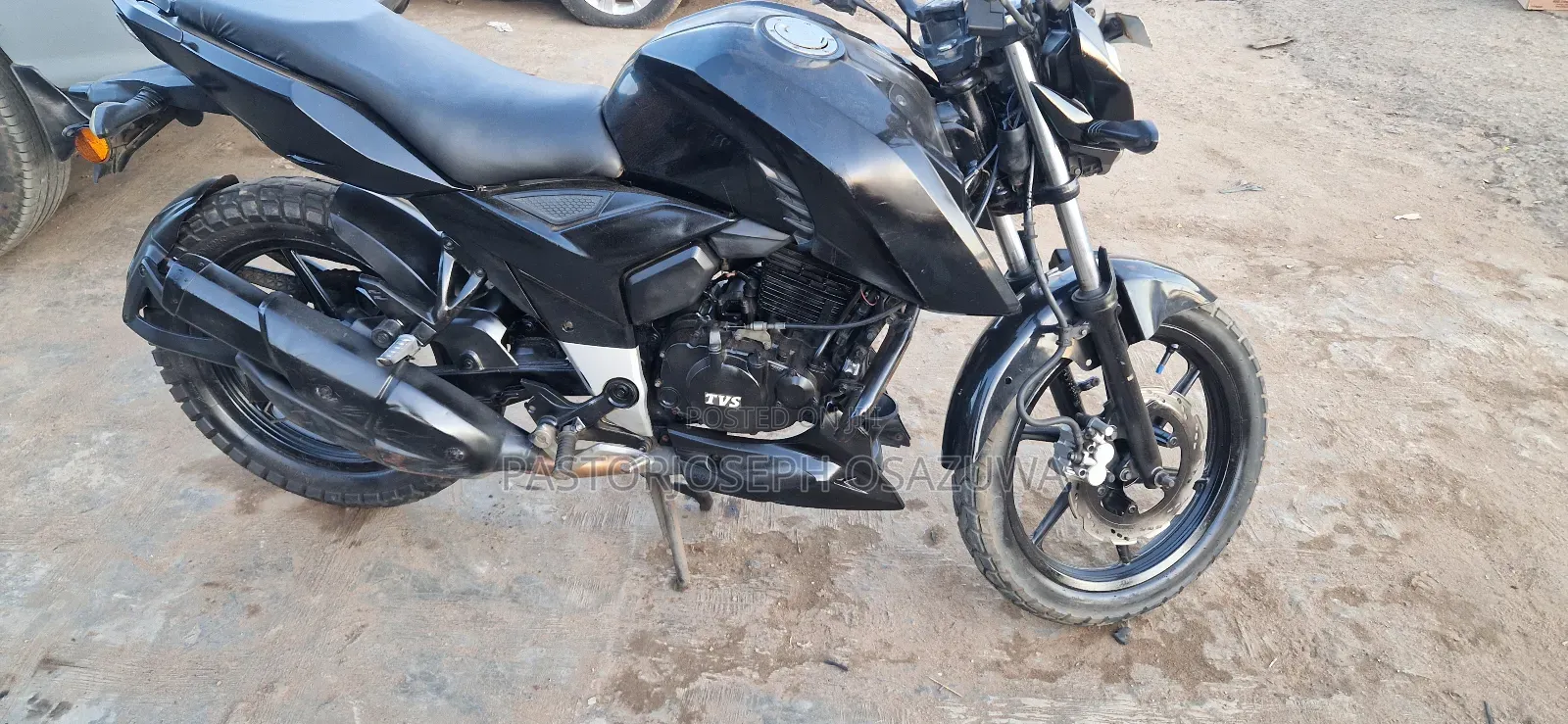 TVS Apache 180 RTR 2021 Black