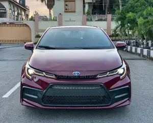 Toyota Corolla SE 2022 Burgundy