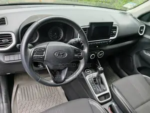 Hyundai Venue 2021 Blue
