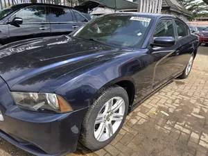 Dodge Charger SXT 2012 Black