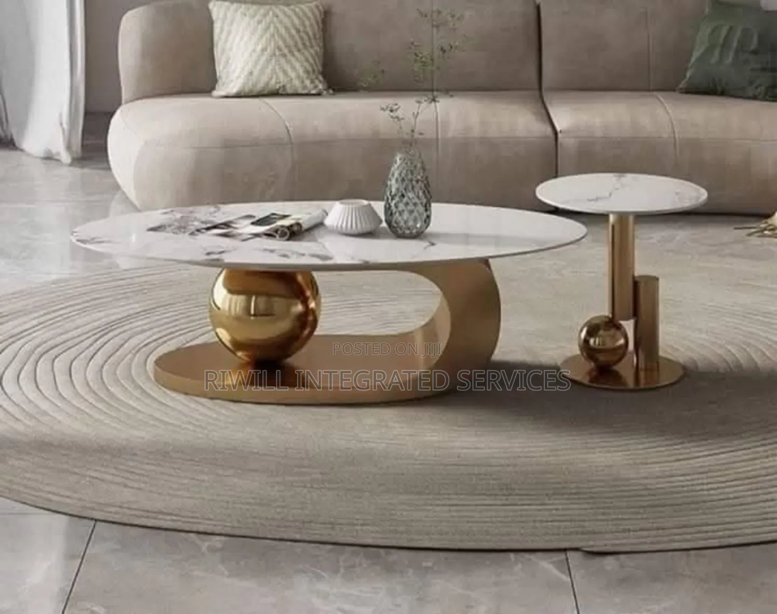 Modern Center Table With Two Stool