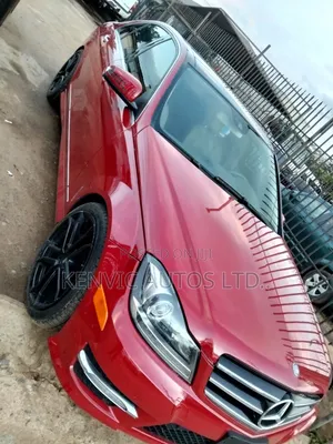 Mercedes-Benz 1622 2014 Red