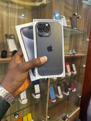 New Apple iPhone 15 Pro Max 256 GB Black