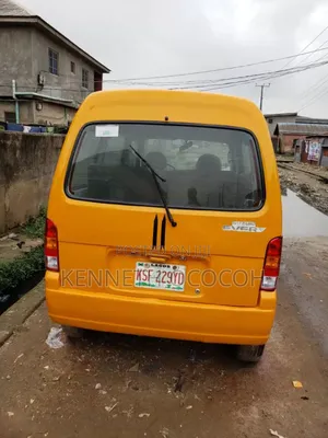 Suzuki Every 2011 Yellow