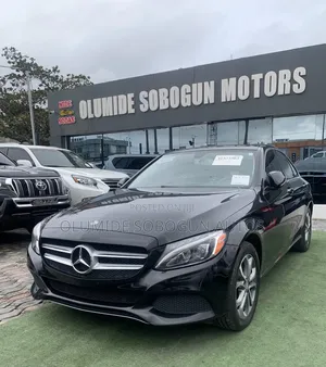 Mercedes-Benz C300 Luxury 4dr AWD 4Matic Sedan (2.0L 4cyl 7A) 2015