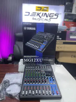 Yamaha Mg12xu 12-channel Professional Analogue Mixer