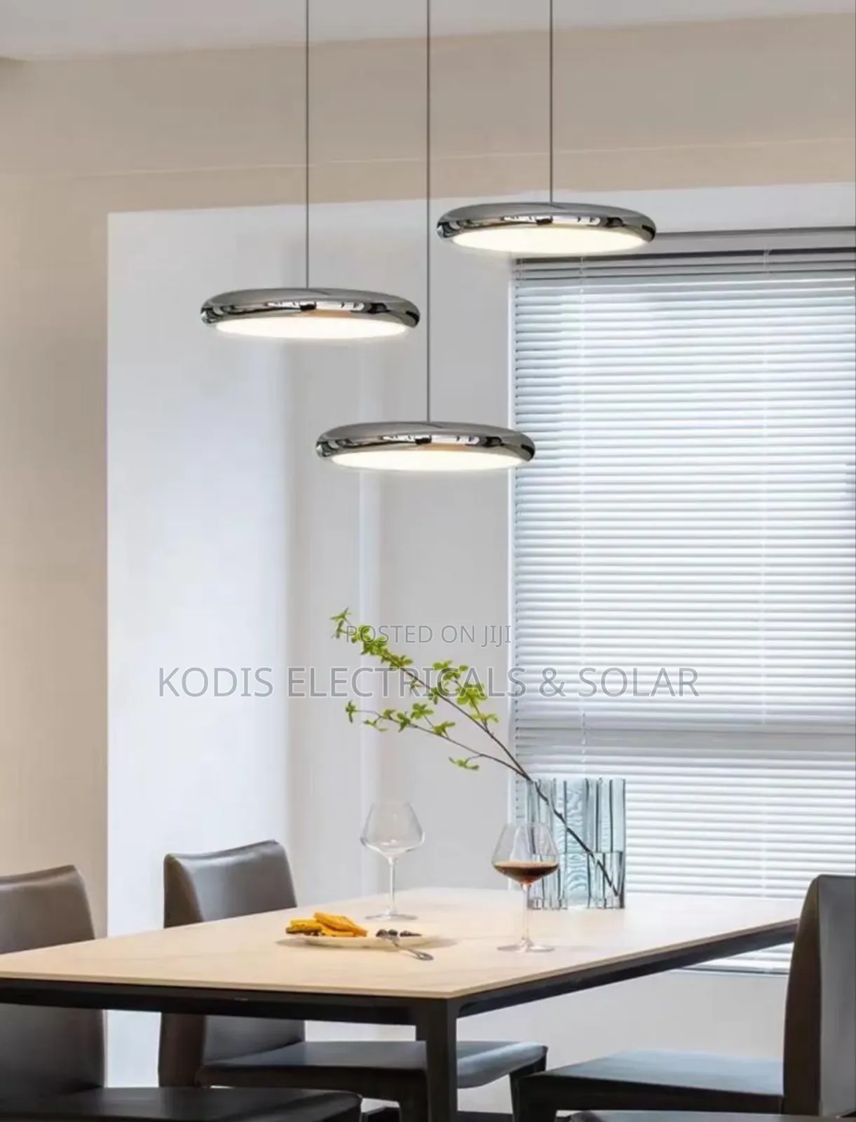 Minimalist Dining Drop Lighting