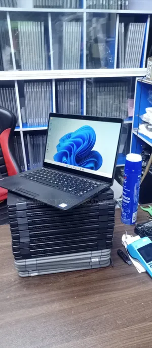 Laptop Dell Latitude 5300 16GB Intel Core I7 SSD 256GB
