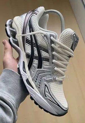 Original Asics Gel-Kayano 14 ‘Arctic Sky’*