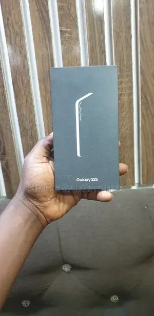 New Samsung Galaxy S25 256 GB