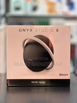 Onyx Studio 8