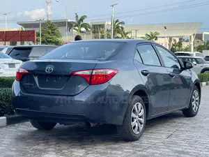 Toyota Corolla LE 4dr Sedan (1.8L 4cyl CVT) 2015 Gray