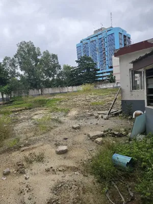 Land: 1,905 SQM — Mike Adenuga Victoria Island
: ₦2.5m/SQM 