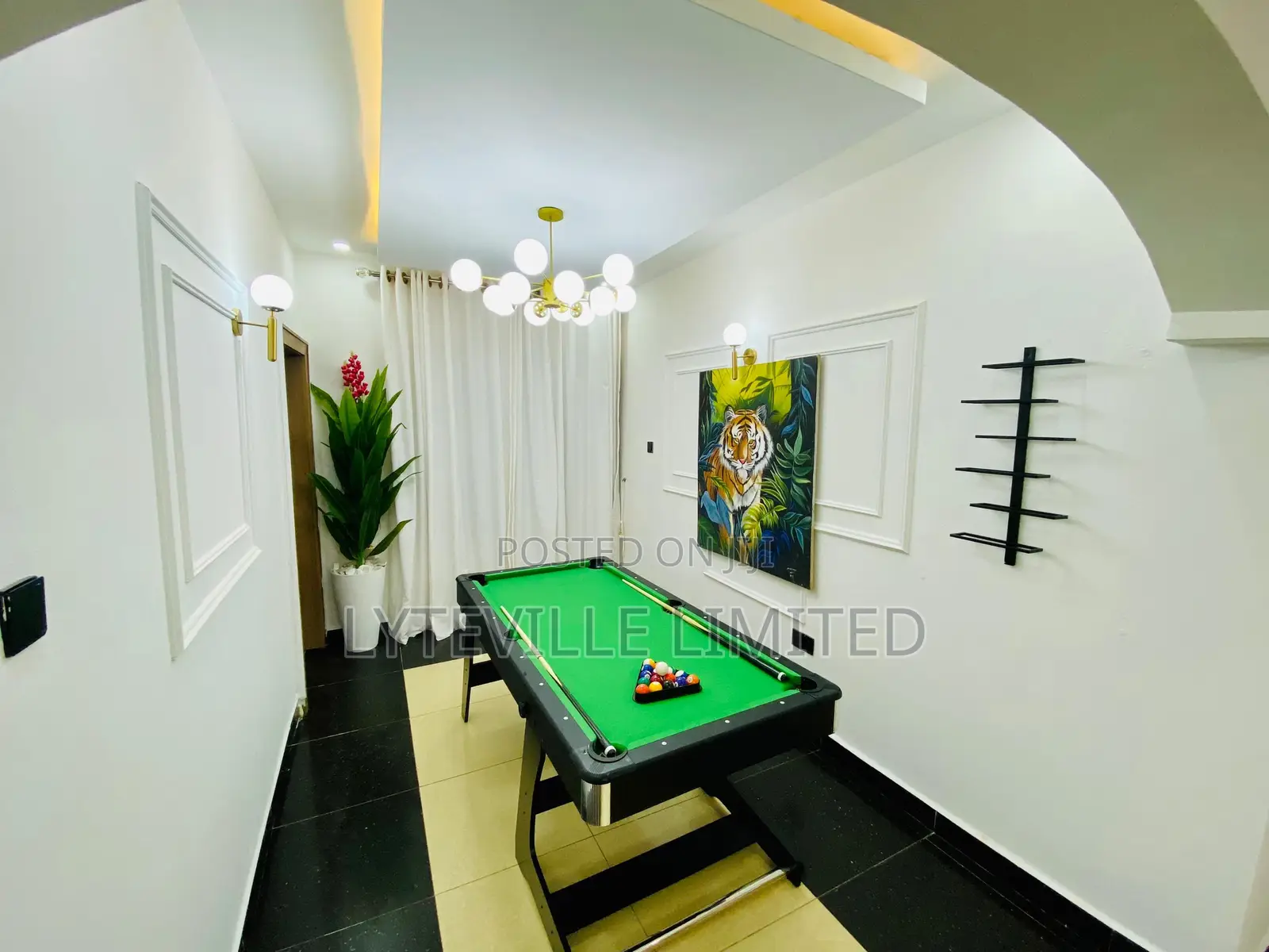Luxurious 3 Bedroom With Snooker