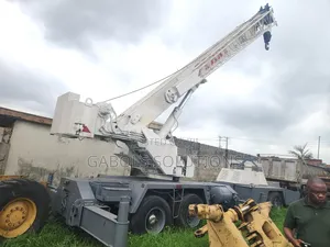 30 Tons America Mobile Crane Tokunbo