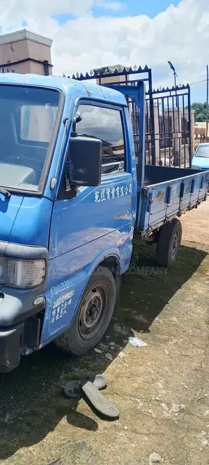 Truck Mitsubishi