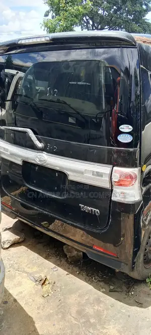 Daihatsu Hijet 2015 White
