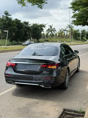 Mercedes-Benz E350 2022 Gray