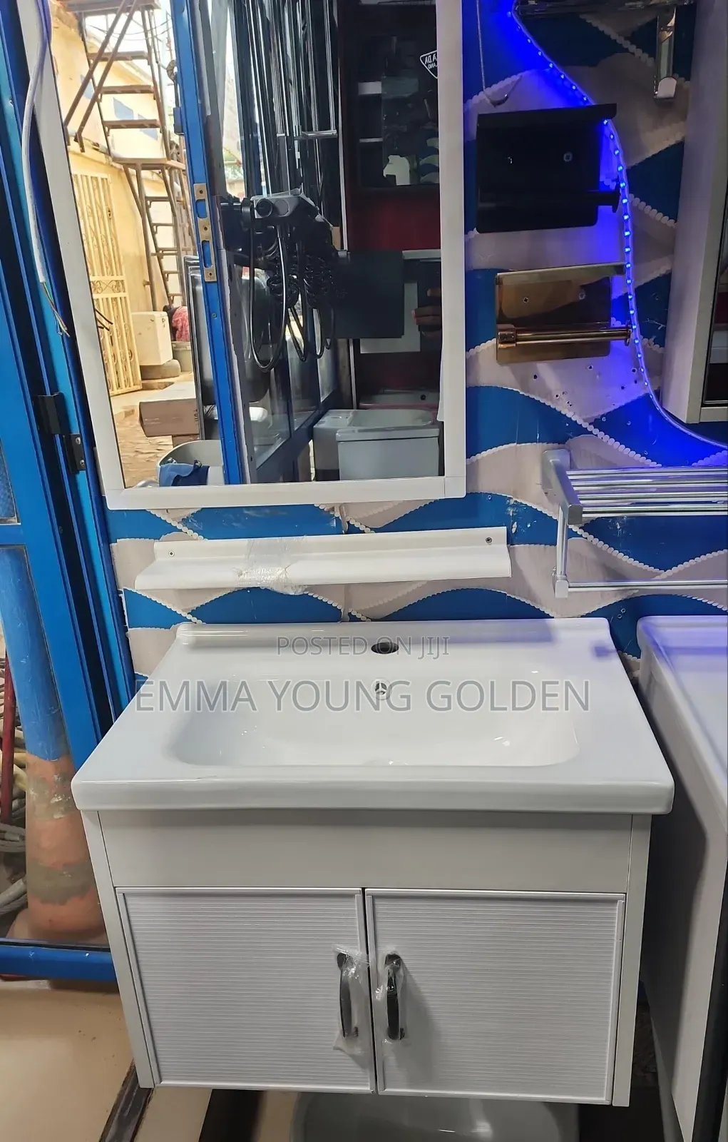 Cabinet Washing Hand Basin