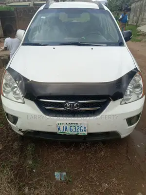 Kia Rondo EX V6 2008 White