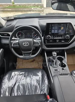 Toyota Highlander XLE 2022 Black