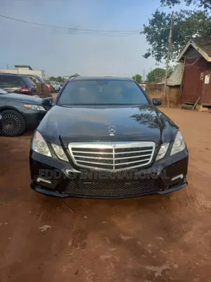 Mercedes-Benz E350 Base 4Matic Sedan AWD (3.5L 6cyl 7A) 2011 Black