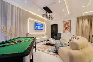 Beautiful and Luxurious 2 Bedroom Apartment