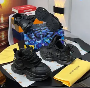 Quality Lv Sneakers in Store