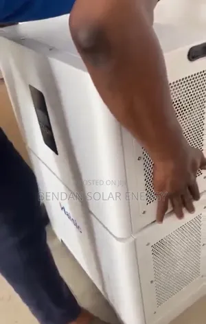 Haisic 8kwh 4.2kva All-in-One Stackable Solar System