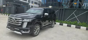 Toyota Land Cruiser LC300 2024 Black