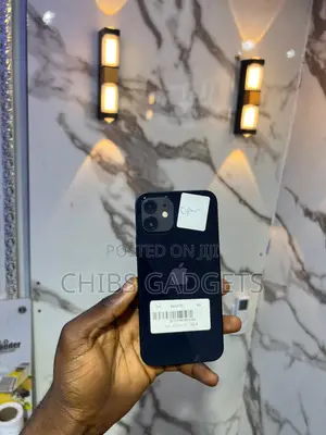 Apple iPhone 12 64 GB Black
