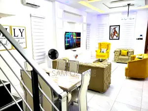 Beautiful 5 Bedroom Duplex