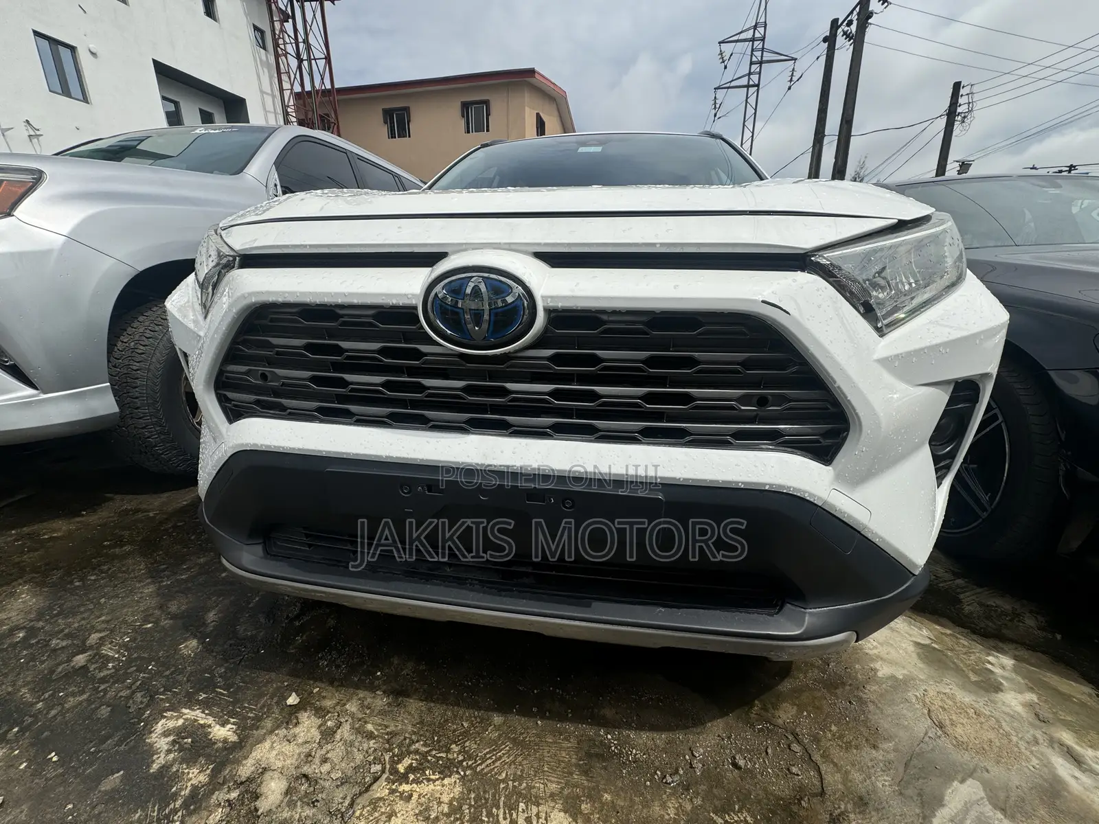 Toyota RAV4 2021 White
