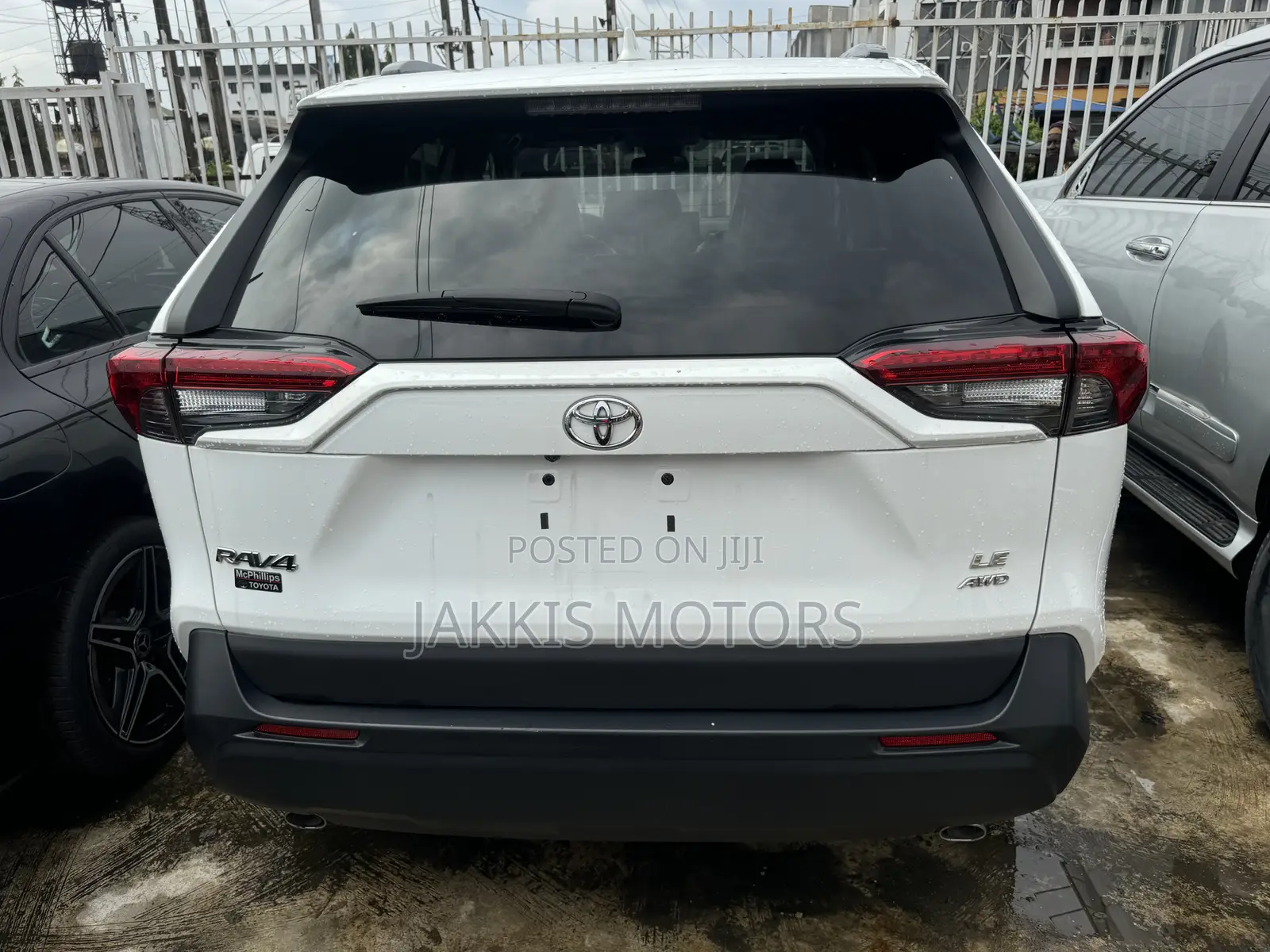 Toyota RAV4 2021 White