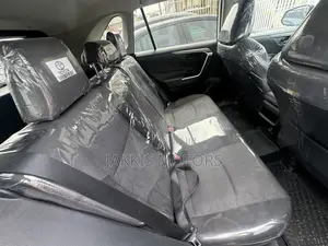 Toyota RAV4 2021 White