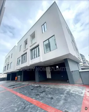 Furnished 5bdrm Duplex in Lekki for sale