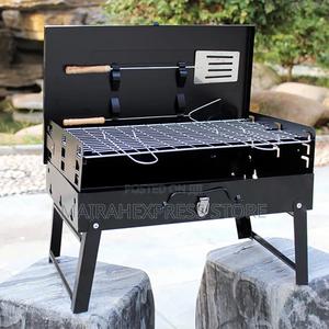 Foldable Case Barbeque Grill. (1lv22n1).
