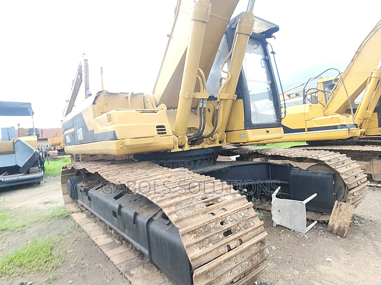 Tokunbo Caterpillar Excavator 330bl for Hire