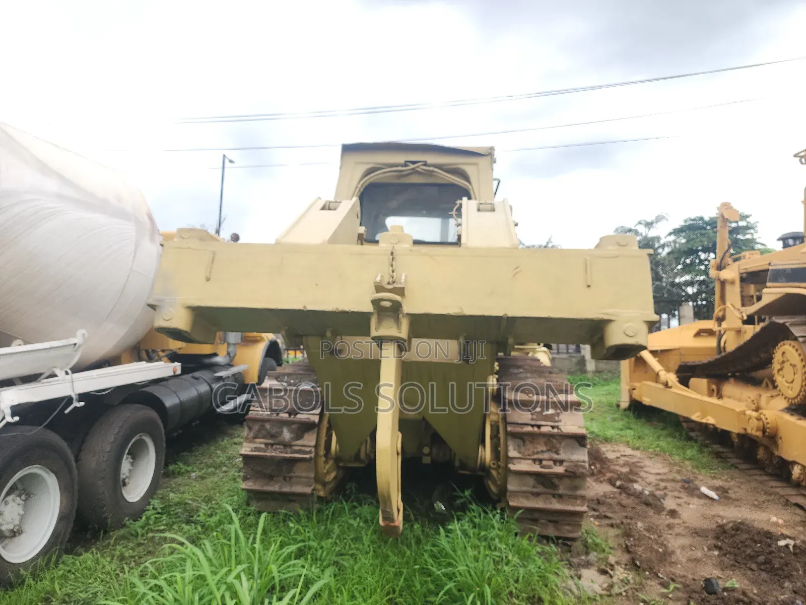 Buldozer With Ripper D8k for Hire